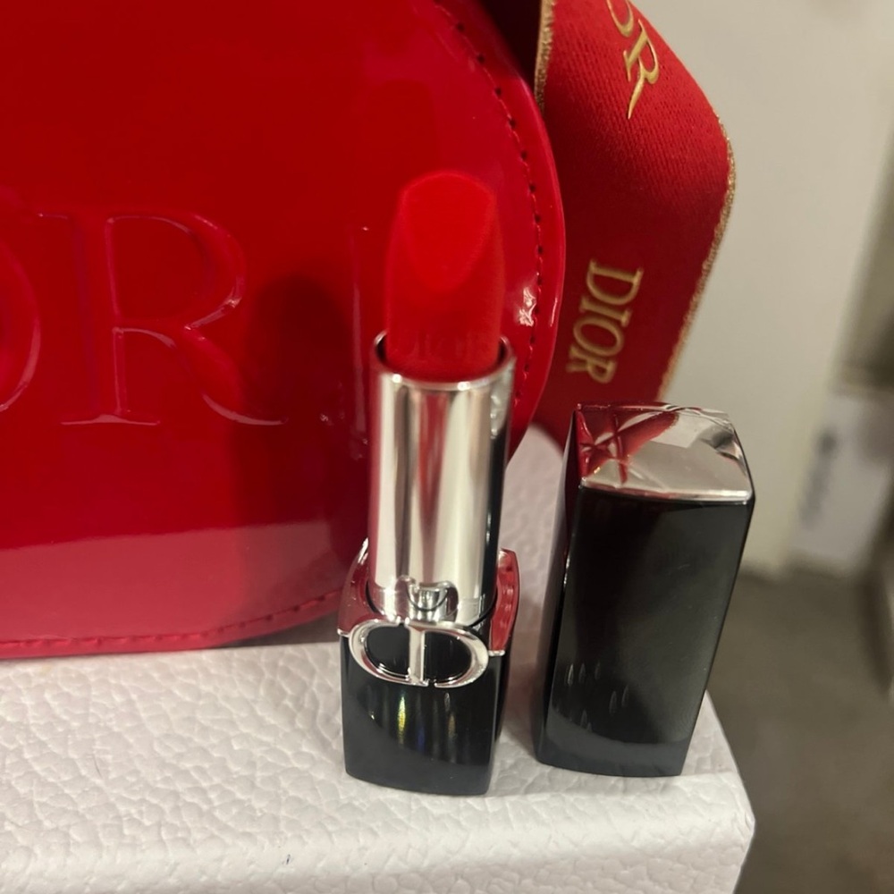 Dior Red Rouge Lipstick in 999 with Vanity Case & Ribbon-Box - Picture 2 of 9